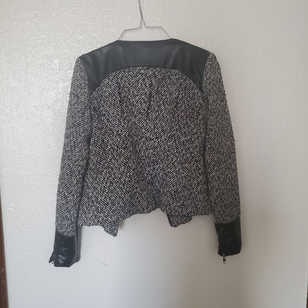 Jacket - Picture 2 of 4